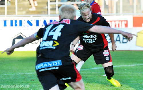 Jonathan Gustafsson gjorde 1-2.
